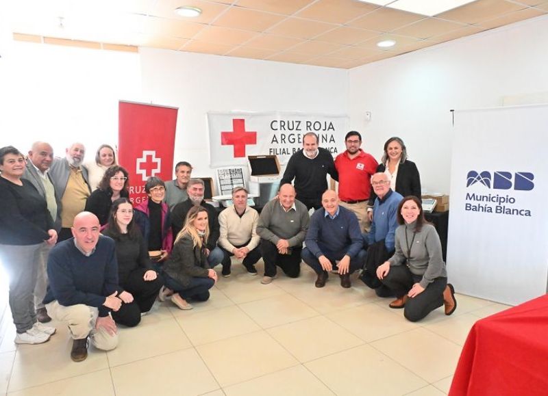 VIDEO | La Cruz Roja Argentina entregó equipamiento al Municipio