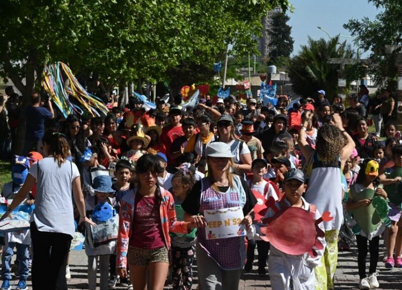 Se llevó a cabo el primer Encuentro de Comparsas Escolares PLAPLA