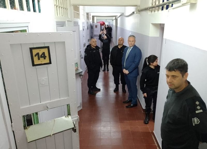 Se firmó un protocolo para solucionar la superpoblación de detenidos en las comisarías locales