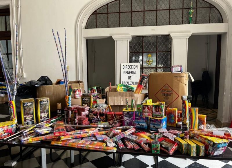 VIDEO | Secuestro de material pirotécnico y clausuras de comercios antes de Nochebuena y Navidad